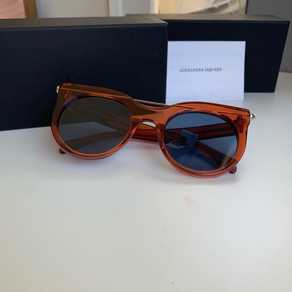 Alexander McQueen
Acetate Sunglasses